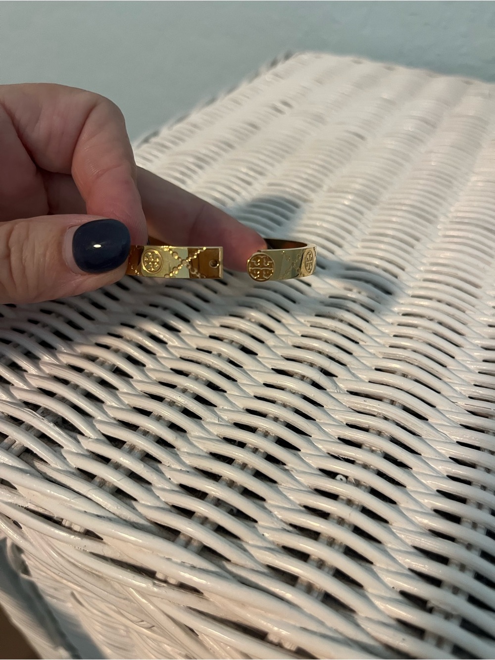 Tory Burch Icon T Monogram Hinge Gold Bracelet - Picture 4 of 9